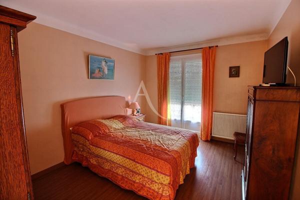 À VENDRE VILLA F7 DE 194 M² SUR TERRAIN 3 FACES PICINABLE AVEC GARAGE