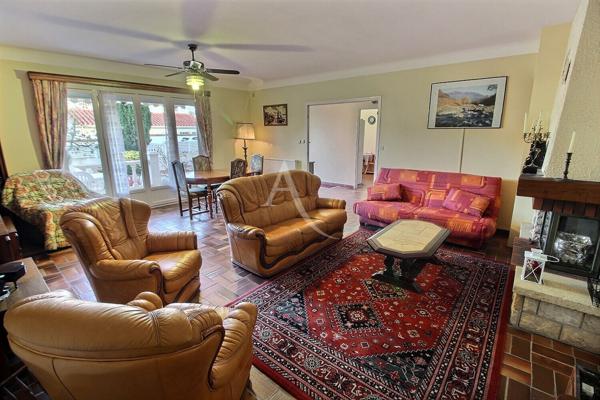 À VENDRE VILLA F7 DE 194 M² SUR TERRAIN 3 FACES PICINABLE AVEC GARAGE