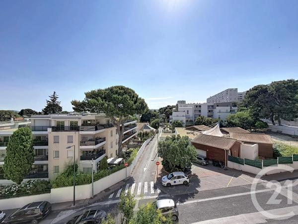 Appartement F3 à vendre  3 pièces - 71 m 2   FRONTIGNAN  - 34