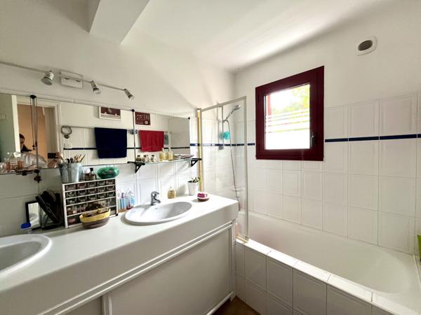 Maison traditionnelle à vendre Presqu’île de SENE