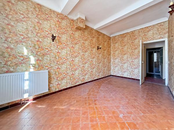 Maison de village de caractère ? Gros potentiel ? Centre de Saint-Cannat