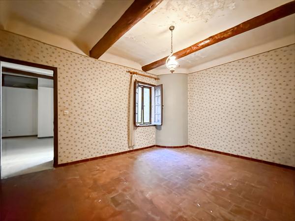 Maison de village de caractère ? Gros potentiel ? Centre de Saint-Cannat