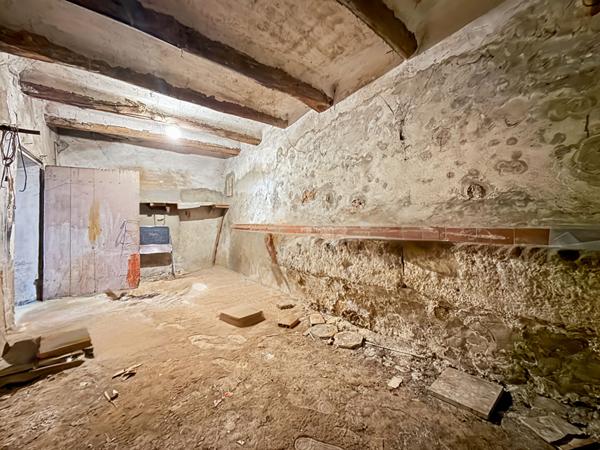 Maison de village de caractère ? Gros potentiel ? Centre de Saint-Cannat