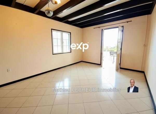 Saint-Denis, Le Brûlé, Maison F8 + Maison F2 indépendante