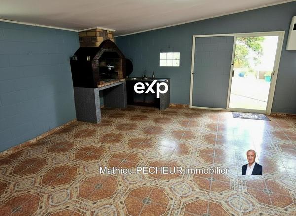 Saint-Denis, Le Brûlé, Maison F8 + Maison F2 indépendante