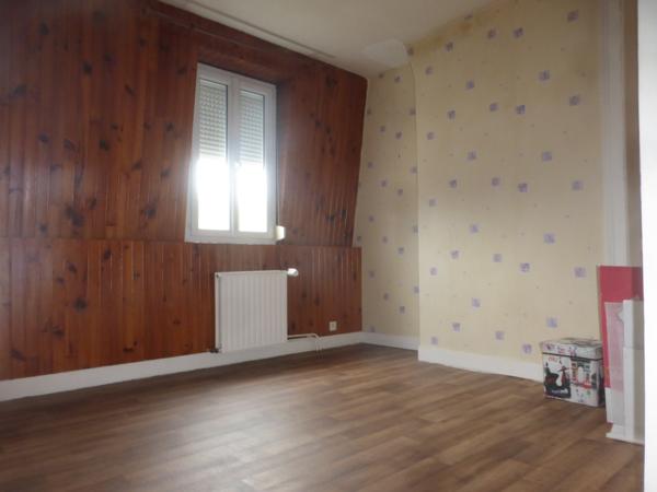 MAISON BOURGEOISE DE 160 M² HAB REFAITE A NEUF SUR 540 M² DE TERRAIN CLOS AU CALME A 800 M DE LA GARE DE HERME Clermont (60600)