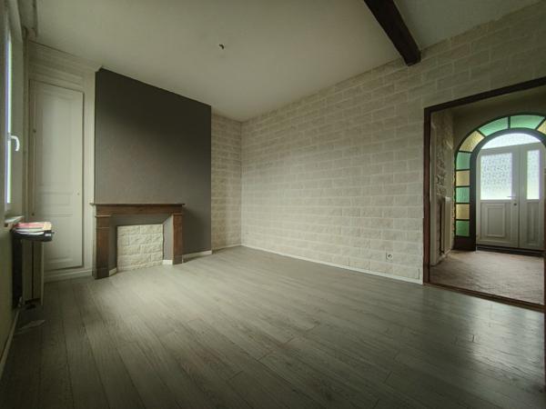 MAISON BOURGEOISE DE 160 M² HAB REFAITE A NEUF SUR 540 M² DE TERRAIN CLOS AU CALME A 800 M DE LA GARE DE HERME Clermont (60600)