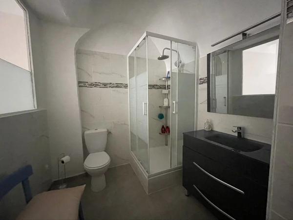 Maison de village avec garage