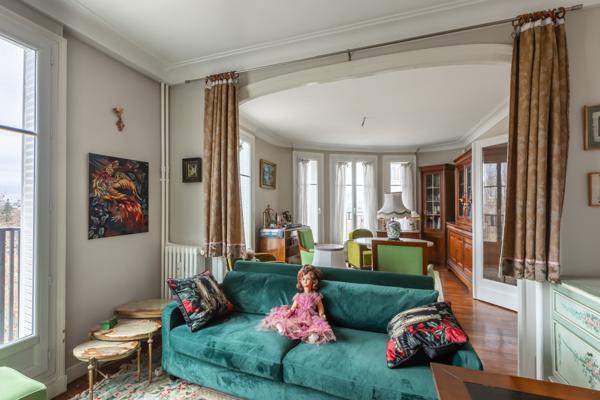 Paris (75017) Appartement F4 haut perché ouvert à 3 expositions et vue panoramique !