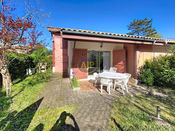 Maison à vendre Hourtin - 3 pièces, 44m² avec 2 chambre(s) à 179 000€ - AJP Hourtin Immobilier
