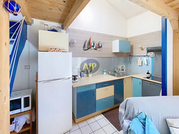 Maison à vendre Hourtin - 3 pièces, 44m² avec 2 chambre(s) à 179 000€ - AJP Hourtin Immobilier
