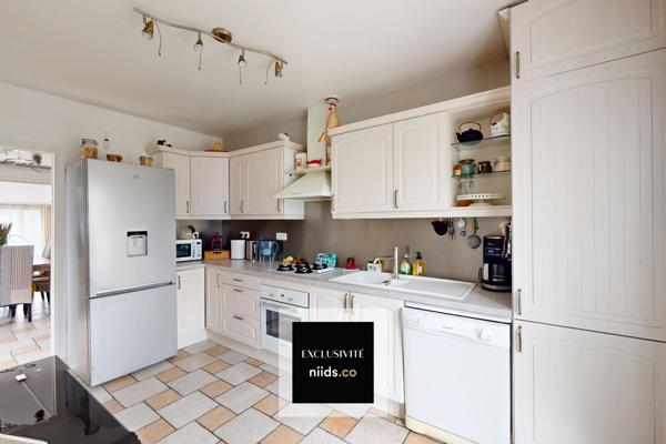 LAGORD - À PROXIMITÉ IMMÉDIATE DE LA ROCHELLE - MAISON DE 143M2 - 5 CHAMBRES