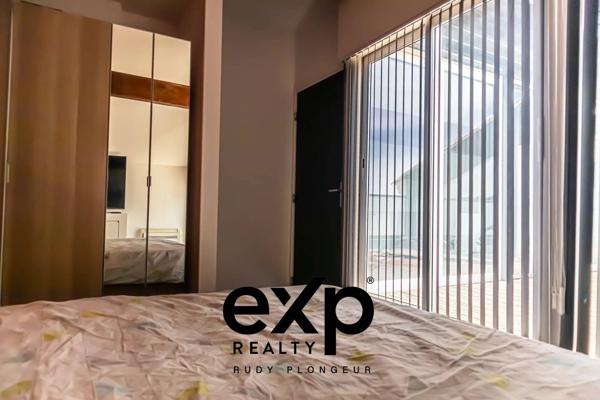 Maison T9 de 285m2 avec dépendances, garages et piscine