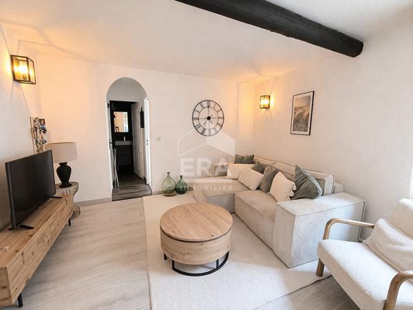 A LOUER PERTUIS 84120 CENTRE VILLE APPARTEMENT MEUBLE D'ENVIRON 40M²