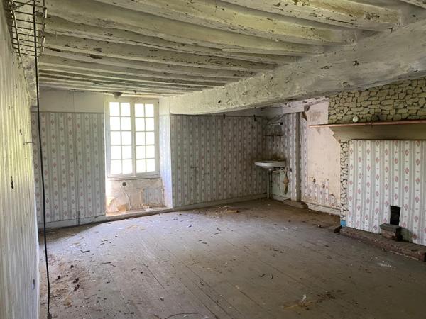 Ancien corps de ferme, 90m² au sol, terrain de plus de 2ha, Montilly sur Noireau