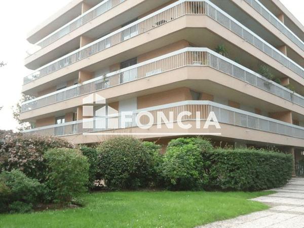 Location Studio 18.1 m² - 1 SQUARE DES POETES Verrieres Le Buisson 91370