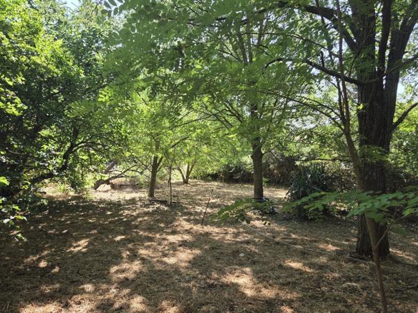 AIX Sud - Cabriès - Vente Grande Villa T4 de 200 M2 plein sud, à rénover, sur 1900M2 de terrain, emplacement de premier choix au calme et sans vis à vis