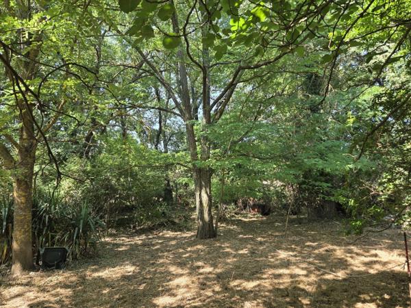AIX Sud - Cabriès - Vente Grande Villa T4 de 200 M2 plein sud, à rénover, sur 1900M2 de terrain, emplacement de premier choix au calme et sans vis à vis