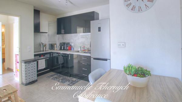 Appartement de 2014 à vendre 3 pièces rez-de-chaussée (Istres)