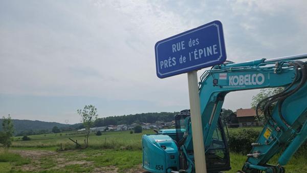 À VENDRE  - MAGNIFIQUE Terrain totalement viabilisé à Corcieux (88)  L'emplacement parfait pour votre future maison familiale !