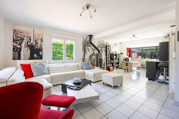 Belle maison dans quartier agréable et fonctionnel !!!