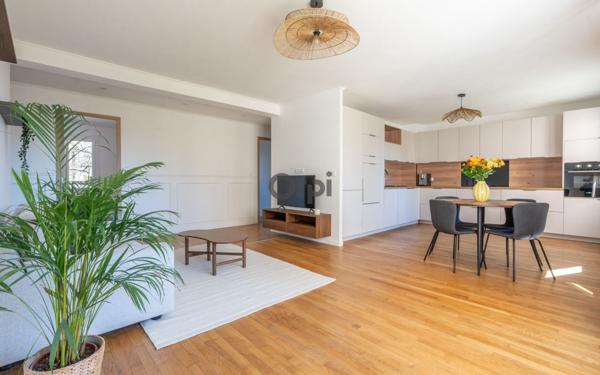 Appartement à vendre    5 pièces • 76,65 m2 La Varenne - Saint-Maur-des-Fossés