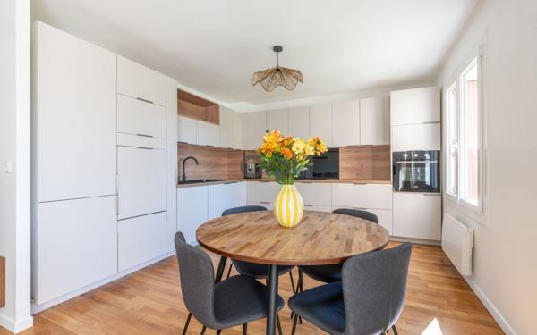 Appartement à vendre    5 pièces • 76,65 m2 La Varenne - Saint-Maur-des-Fossés