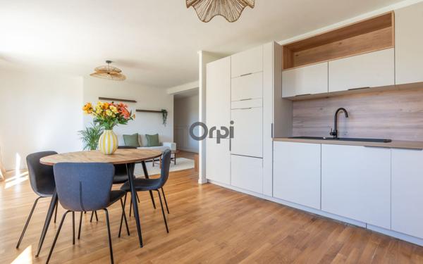 Appartement à vendre    5 pièces • 76,65 m2 La Varenne - Saint-Maur-des-Fossés