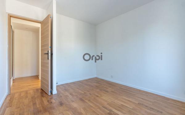 Appartement à vendre    5 pièces • 76,65 m2 La Varenne - Saint-Maur-des-Fossés