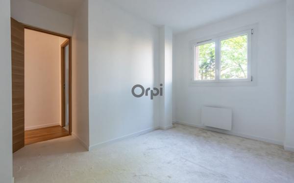 Appartement à vendre    5 pièces • 76,65 m2 La Varenne - Saint-Maur-des-Fossés