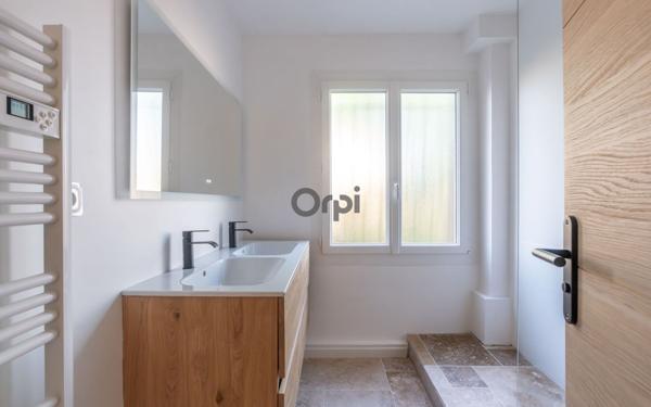 Appartement à vendre    5 pièces • 76,65 m2 La Varenne - Saint-Maur-des-Fossés
