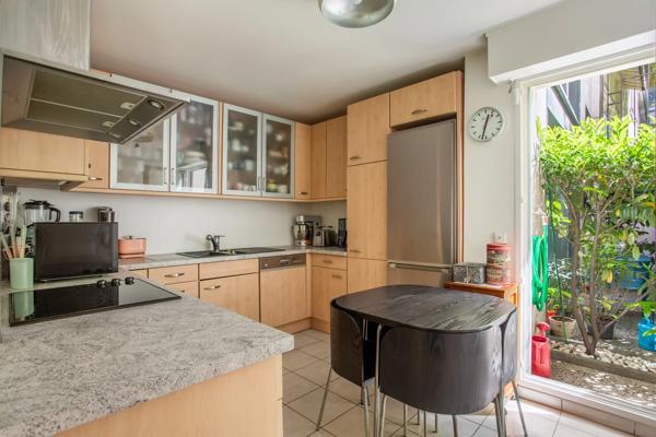 Triplex Paris 9 e - TRUDAINE / CONDORCET