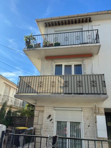 Perpignan appartements T3 R+2 avec balcons plus T2 rdc avec terrasse et parking privé
