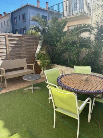 Perpignan appartements T3 R+2 avec balcons plus T2 rdc avec terrasse et parking privé