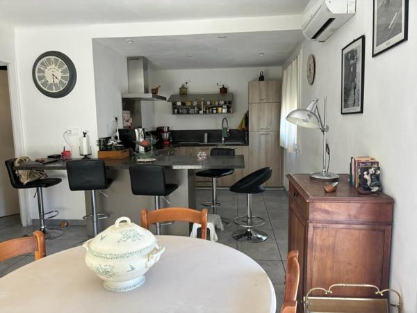 Perpignan appartements T3 R+2 avec balcons plus T2 rdc avec terrasse et parking privé