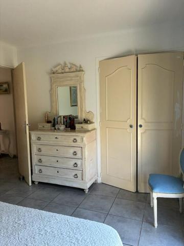 Perpignan appartements T3 R+2 avec balcons plus T2 rdc avec terrasse et parking privé