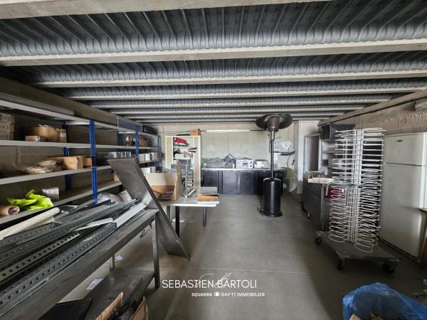 Murs commerciaux garage de 150m2