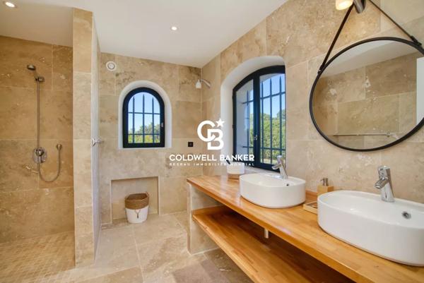 Villa 6 pièces à vendre Grimaud - 83310 / Réf: 85796996