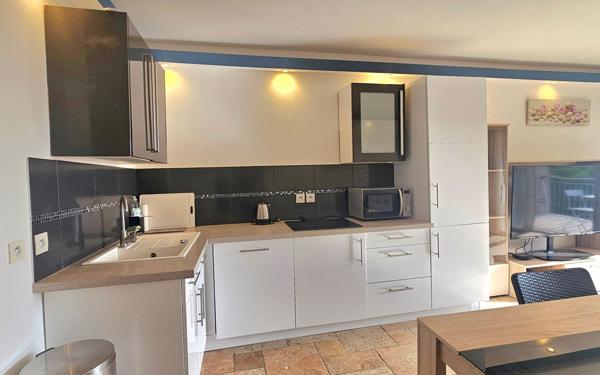 Appartement à vendre    2 pièces • 42 m2 Six-Fours-les-Plages