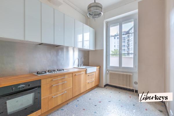 Bel appartement traversant de 4 pièces de 107m² Lacassagne Lyon 3