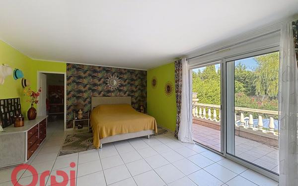 Maison à vendre    5 pièces •  Villevieille