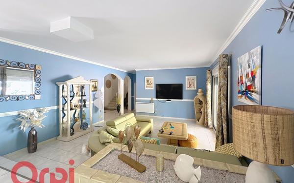 Maison à vendre    5 pièces •  Villevieille