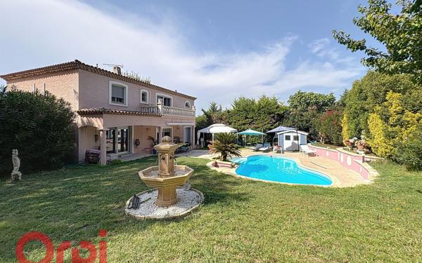 Maison à vendre    5 pièces •  Villevieille