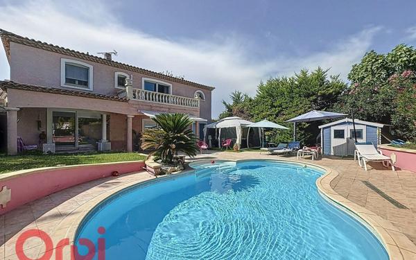 Maison à vendre    5 pièces •  Villevieille