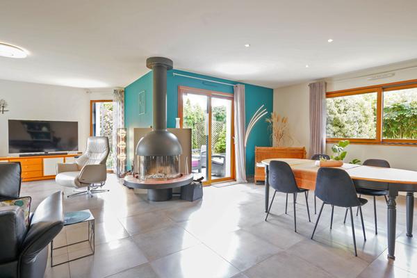 BIEN RARE - Maison centre Chartres-de-Bretagne- Calme et ensoleillée - 5 chambres