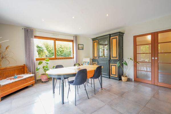 BIEN RARE - Maison centre Chartres-de-Bretagne- Calme et ensoleillée - 5 chambres