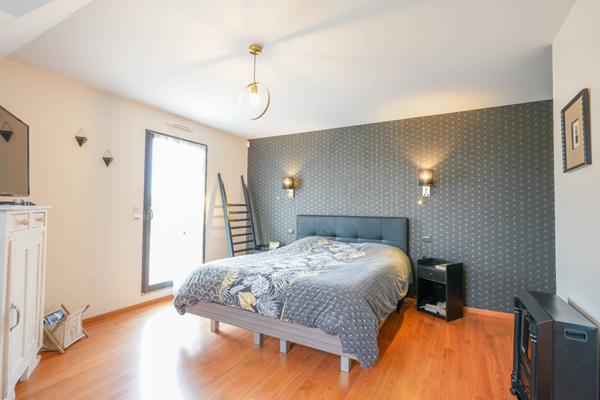 BIEN RARE - Maison centre Chartres-de-Bretagne- Calme et ensoleillée - 5 chambres