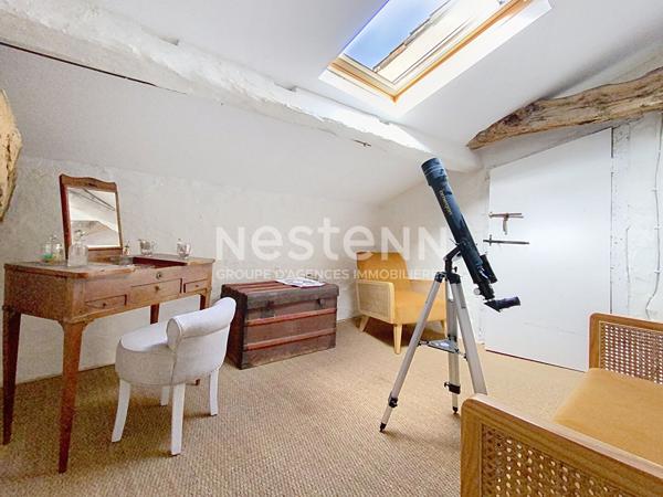 A vendre Maison Nérac 6 pièces de 160 m2 sur 7 hectares avec dépendance et piscine.