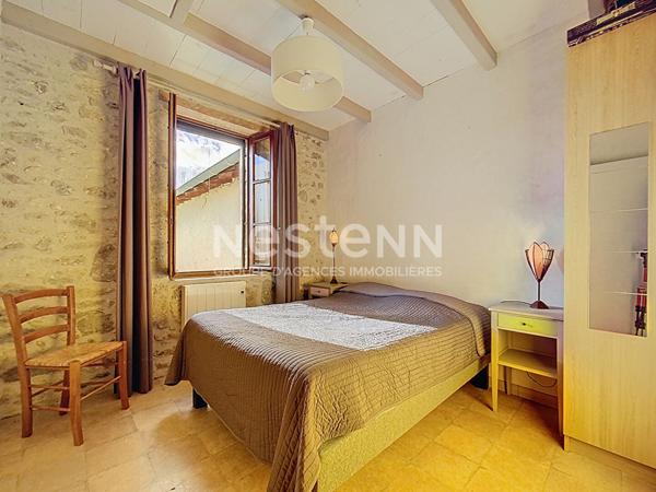 A vendre Maison Nérac 6 pièces de 160 m2 sur 7 hectares avec dépendance et piscine.