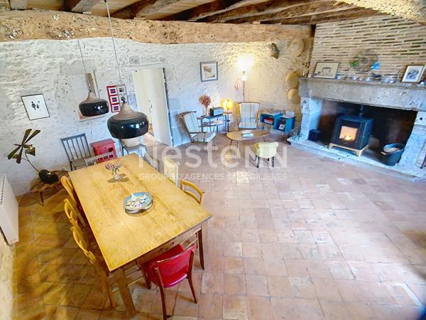 A vendre Maison Nérac 6 pièces de 160 m2 sur 7 hectares avec dépendance et piscine.
